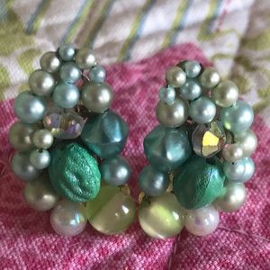 Beautiful vintage paisley shape clip earrings